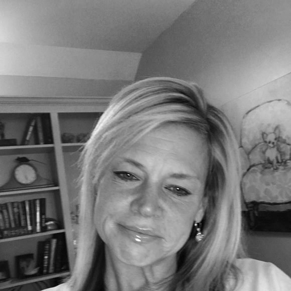 Meet your Posher, Sharon - Picture 4 of 6